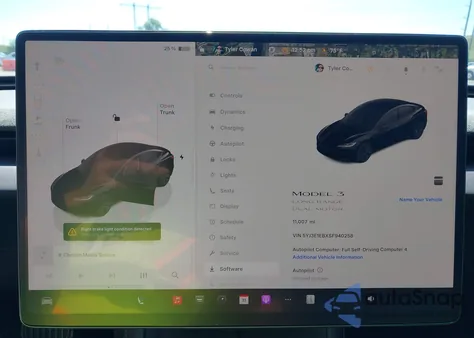 2025 Tesla Model 3 Long Range All-Wheel Drive z USA, uszkodzony, nr VIN 5YJ3E1EBXSF940258